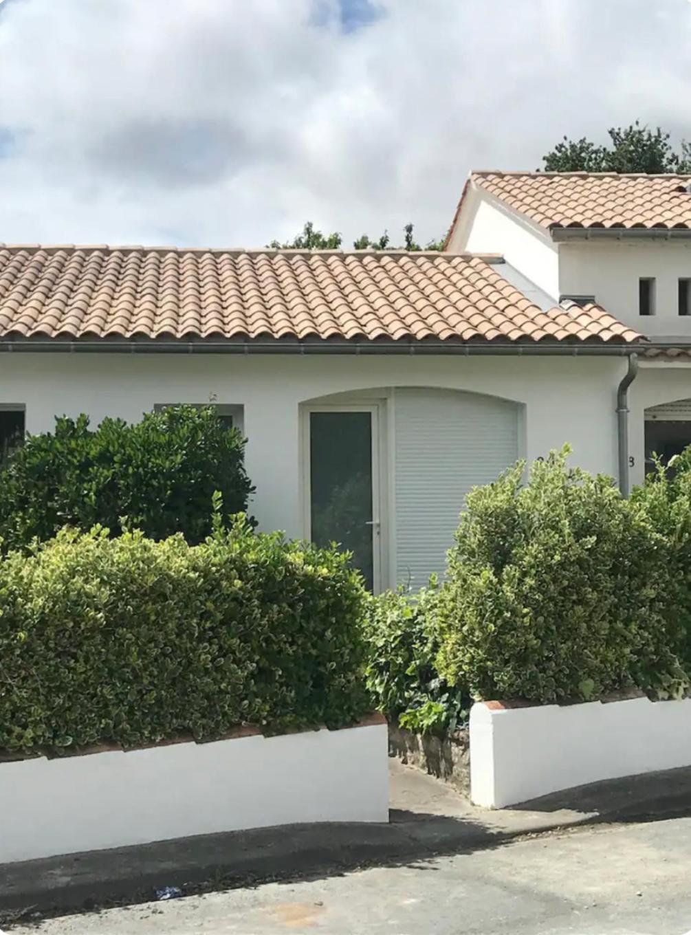 Charmante Maison De Ville Avec Terasse Intime La Rochelle  Exterior foto